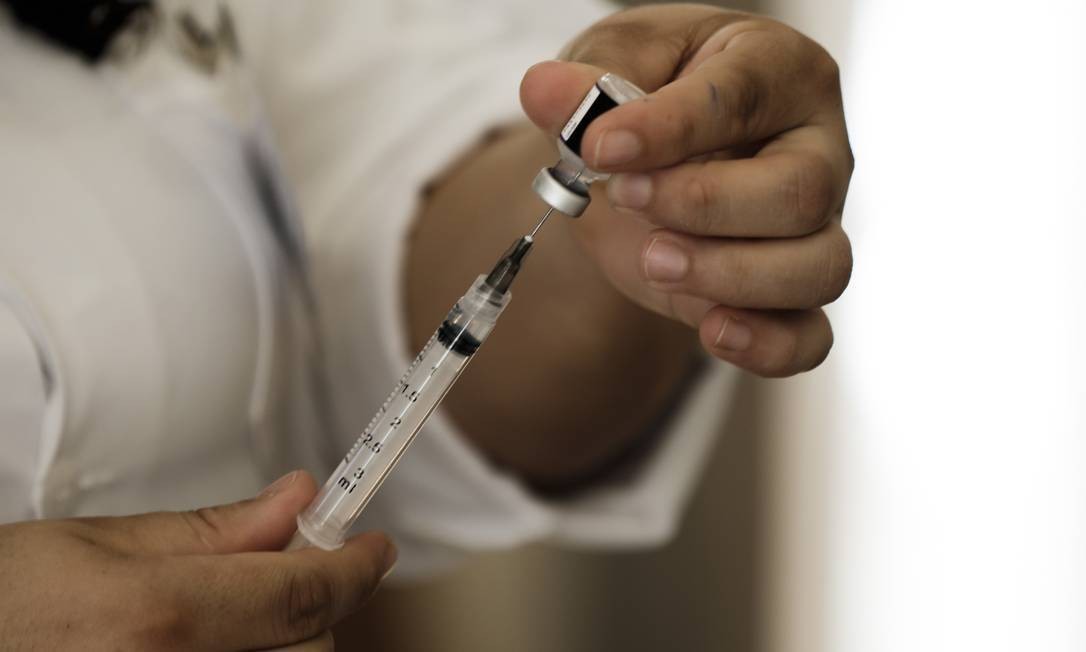 Salas de vacina da rede municipal são fechadas nesta quarta-feira (10) devido ao mau tempo