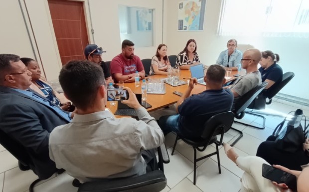 Gestão municipal se reúne com vereadores e sindicato para tratar demandas dos servidores