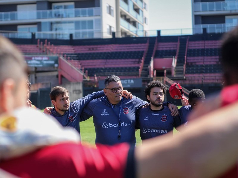 Xavante confirma a renovação do técnico Gilson Maciel