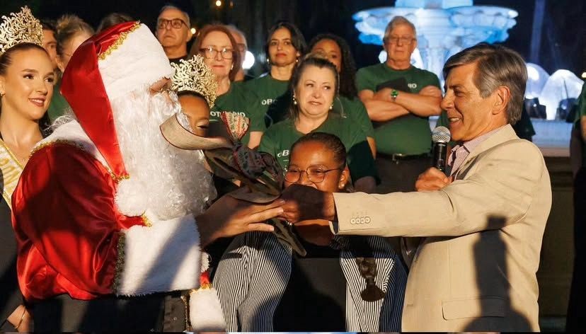 Com o Centro Histórico lotado, começa o Pelotas Doce Natal