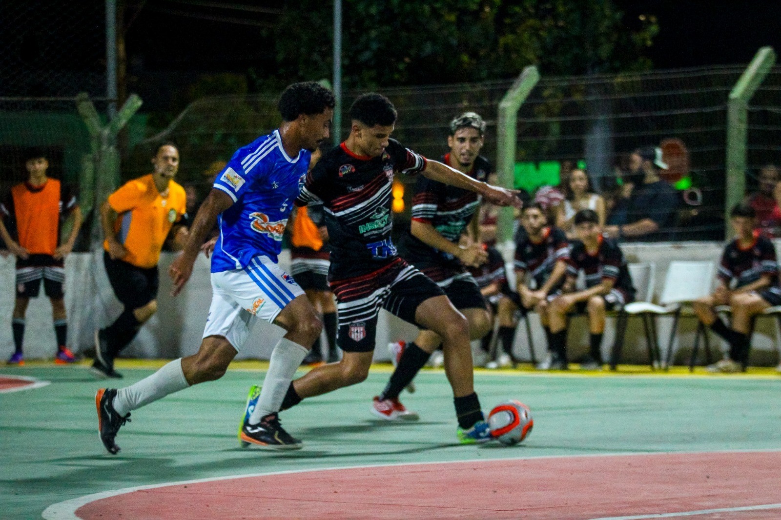 Liga Cassineira de Futsal Oceano-FM movimenta grande público em rodada de estreia