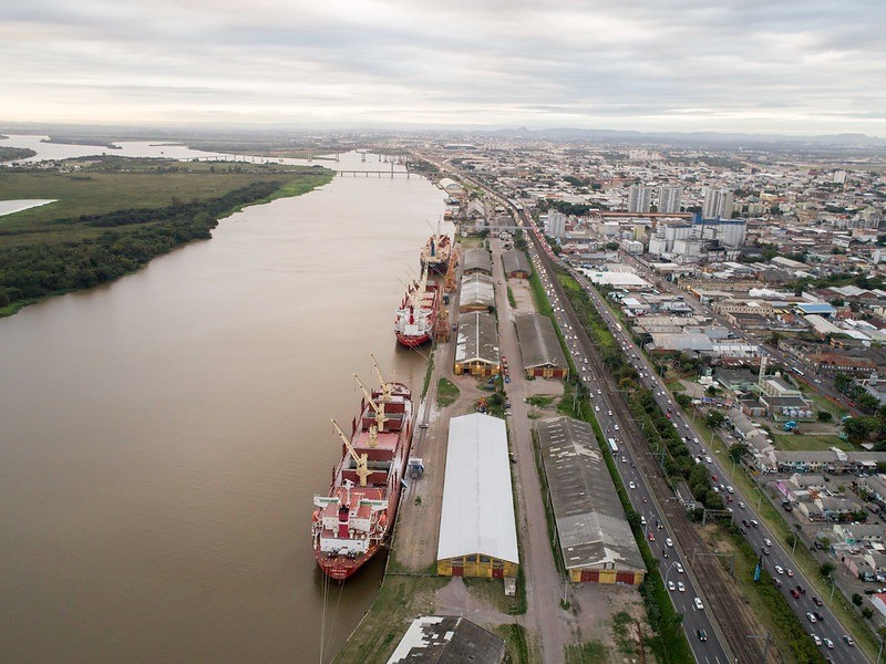 Portos públicos do RS superam 42 milhões de toneladas e registram maior movimentação desde 2021