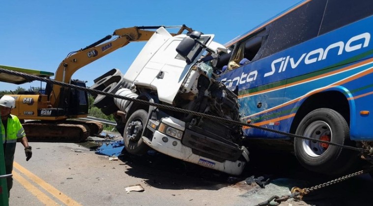 Sobe para 11 os mortos no acidente da BR-116, em Pelotas