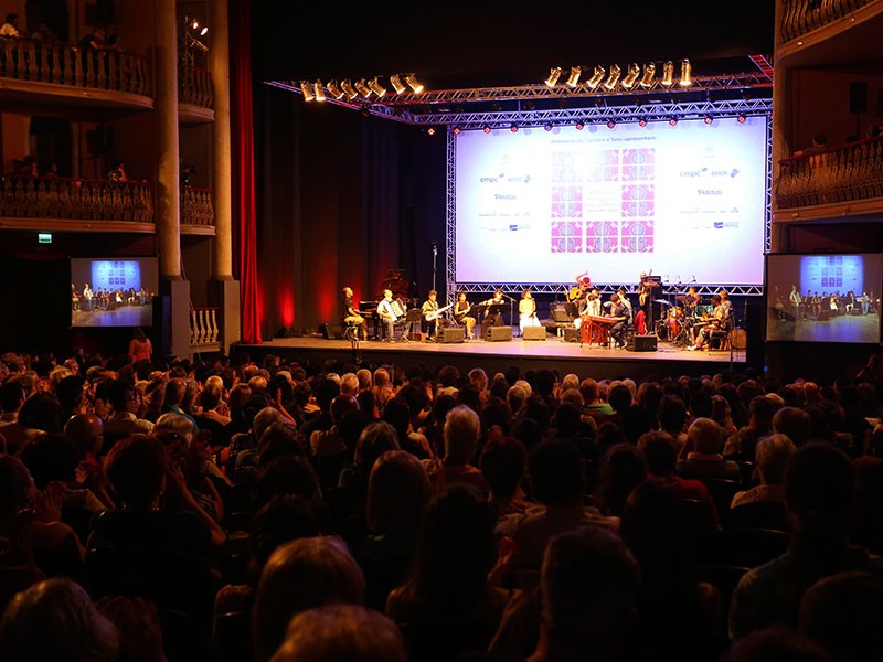 Reserva de ingressos para os espetáculos do Festival SESC no Guarany inicia semana que vem em Pelotas