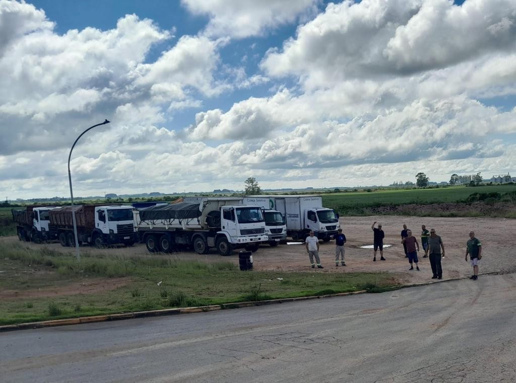 Rio Grande realiza operação para destinação correta de pneus descartados