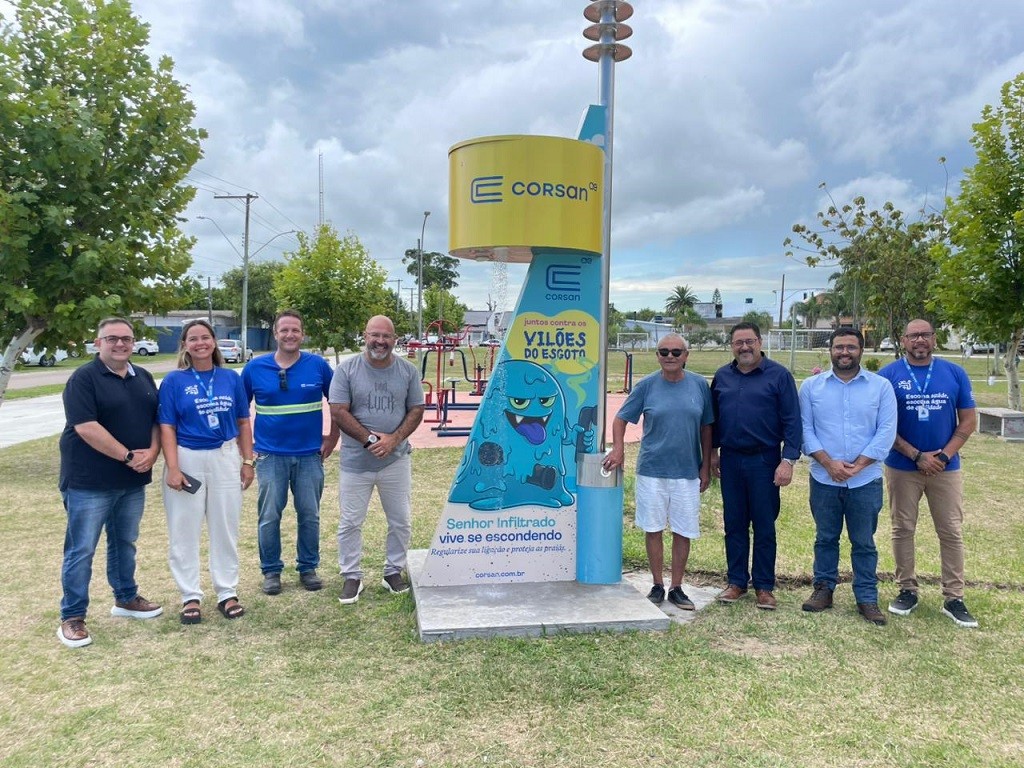 Novo chuveiro público é inaugurado na Praça Professor Golbery
