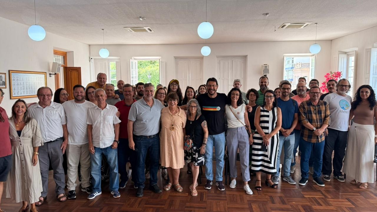 Pimenta cumpre agenda intensa no Litoral Sul com reuniões, visitas técnicas e encontros