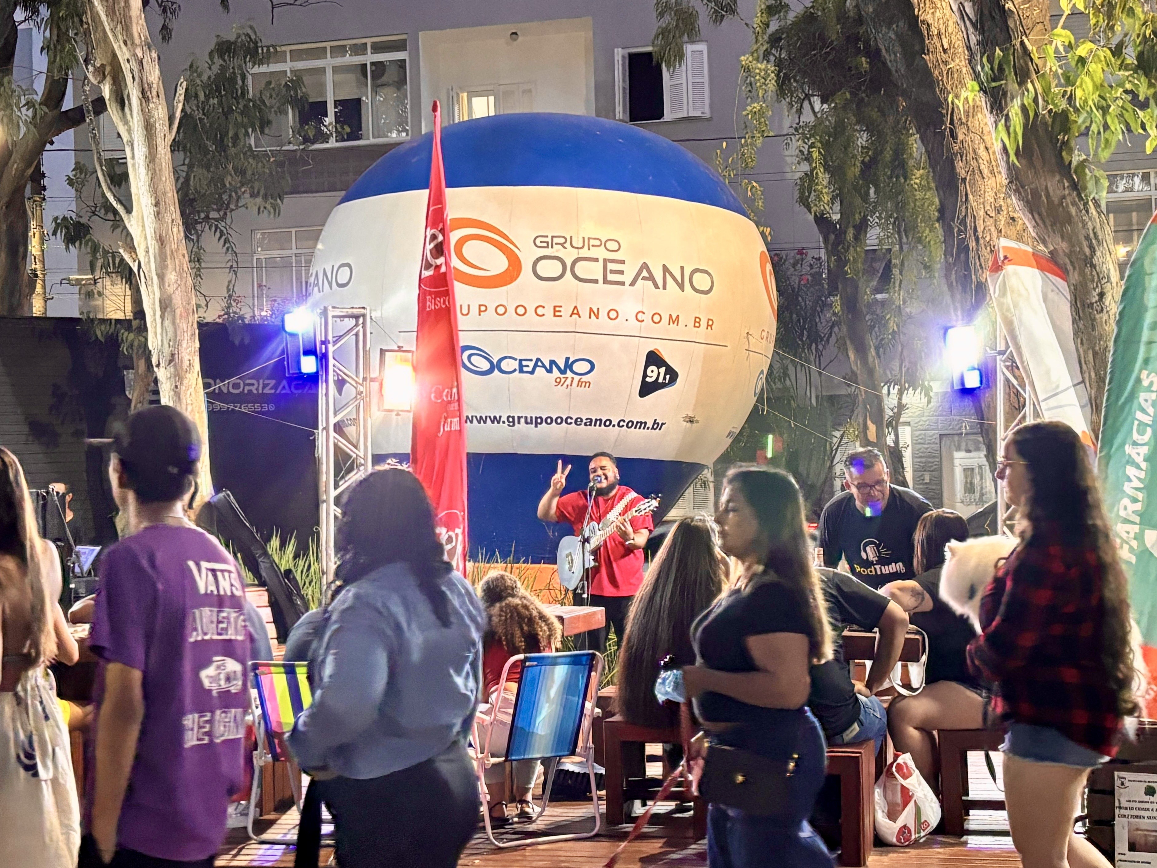 Tardezinha Oceano movimenta Avenida Rio Grande em noite de verão no Cassino