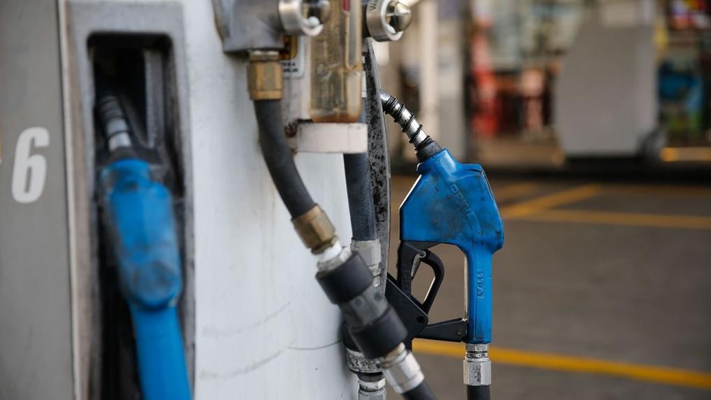 Petrobras anuncia queda de 5,2% no preço da gasolina para distribuidoras