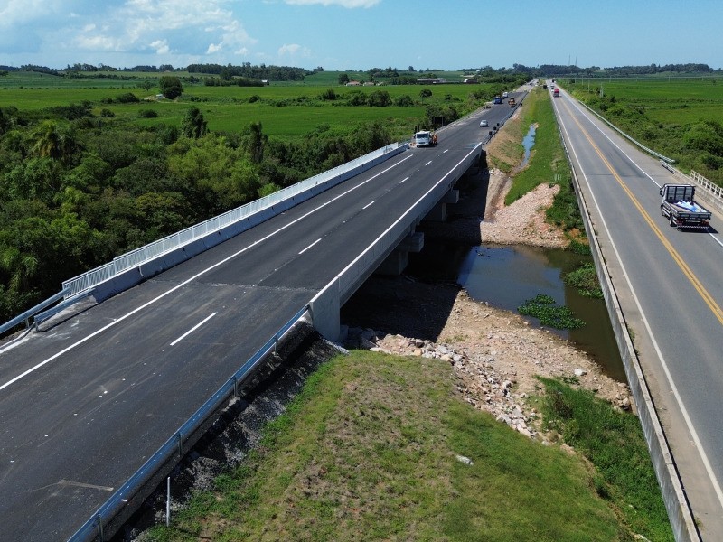 Ponte sobre o Arroio Contagem foi liberada na manhã desta quinta-feira