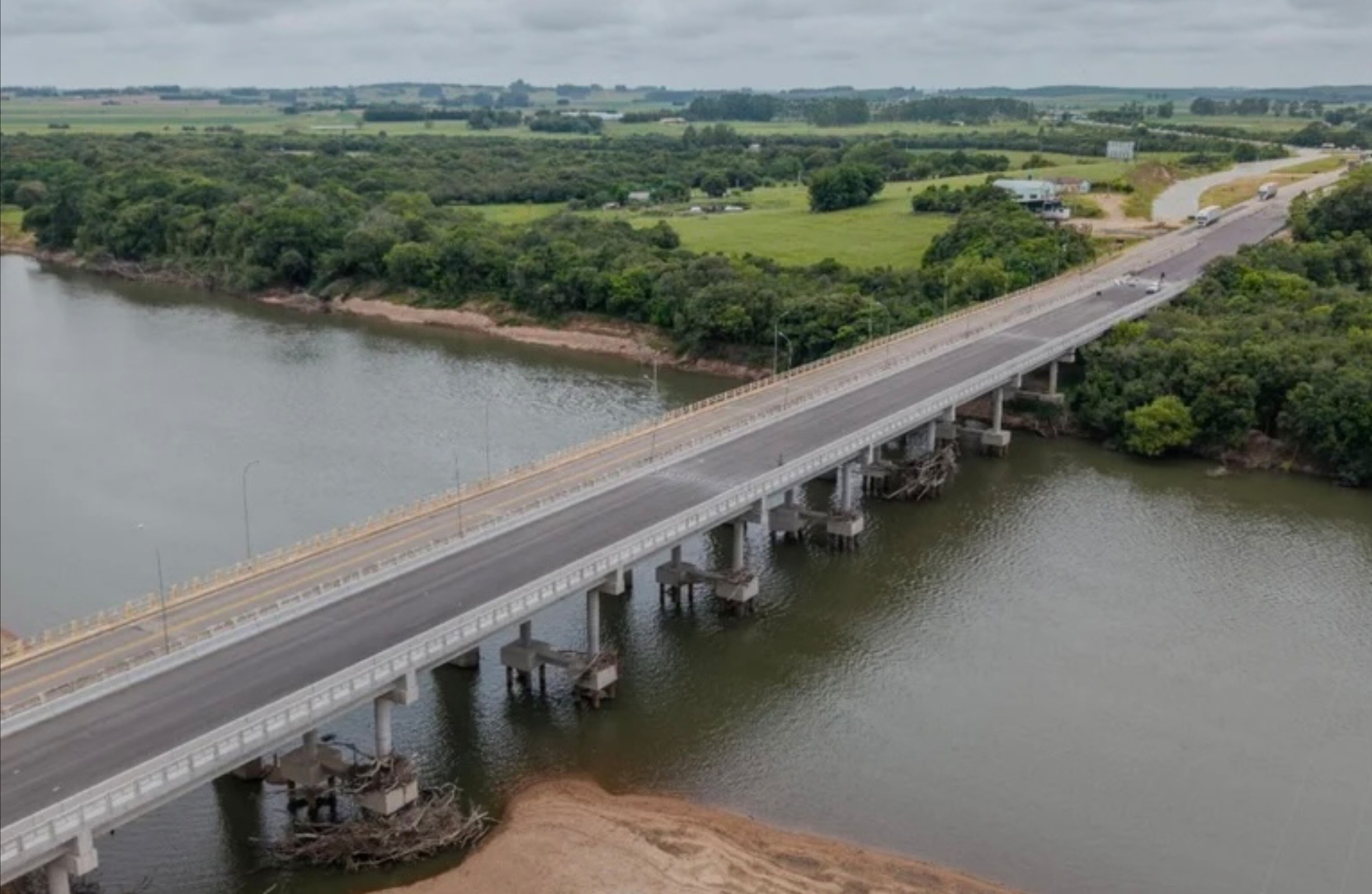 Nova ponte sobre o Rio Camaquã é inaugurada na BR 116, em Cristal
