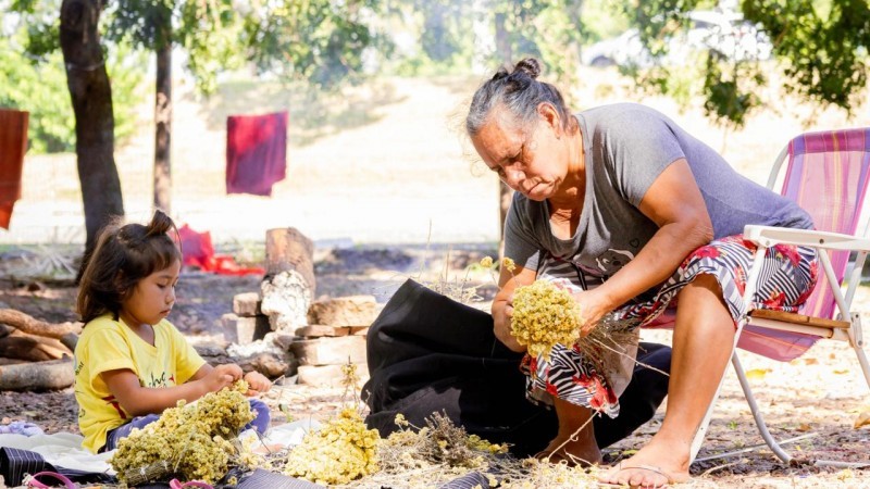 Indígenas do norte do estado estão em Pelotas e realizam atendimentos no Pop Center