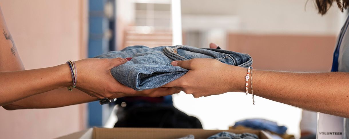Comunidade de Bujuru recebe doações de roupas e serviços da assistência social