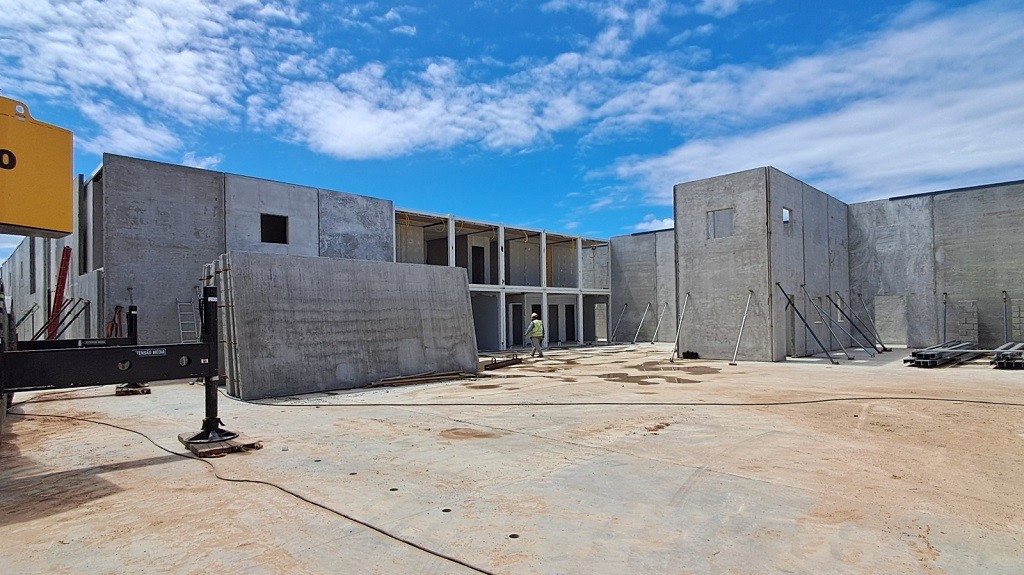 Secretário Jorge Pozzobom visita obras da nova Penitenciária Estadual de Rio Grande