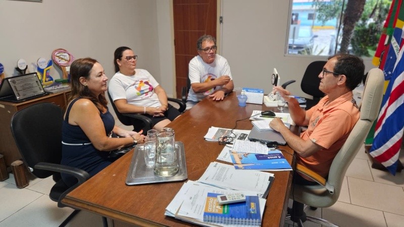 Entidades de apoio a pacientes com câncer dialogam com executivo municipal para expansão de serviços em São José do Norte