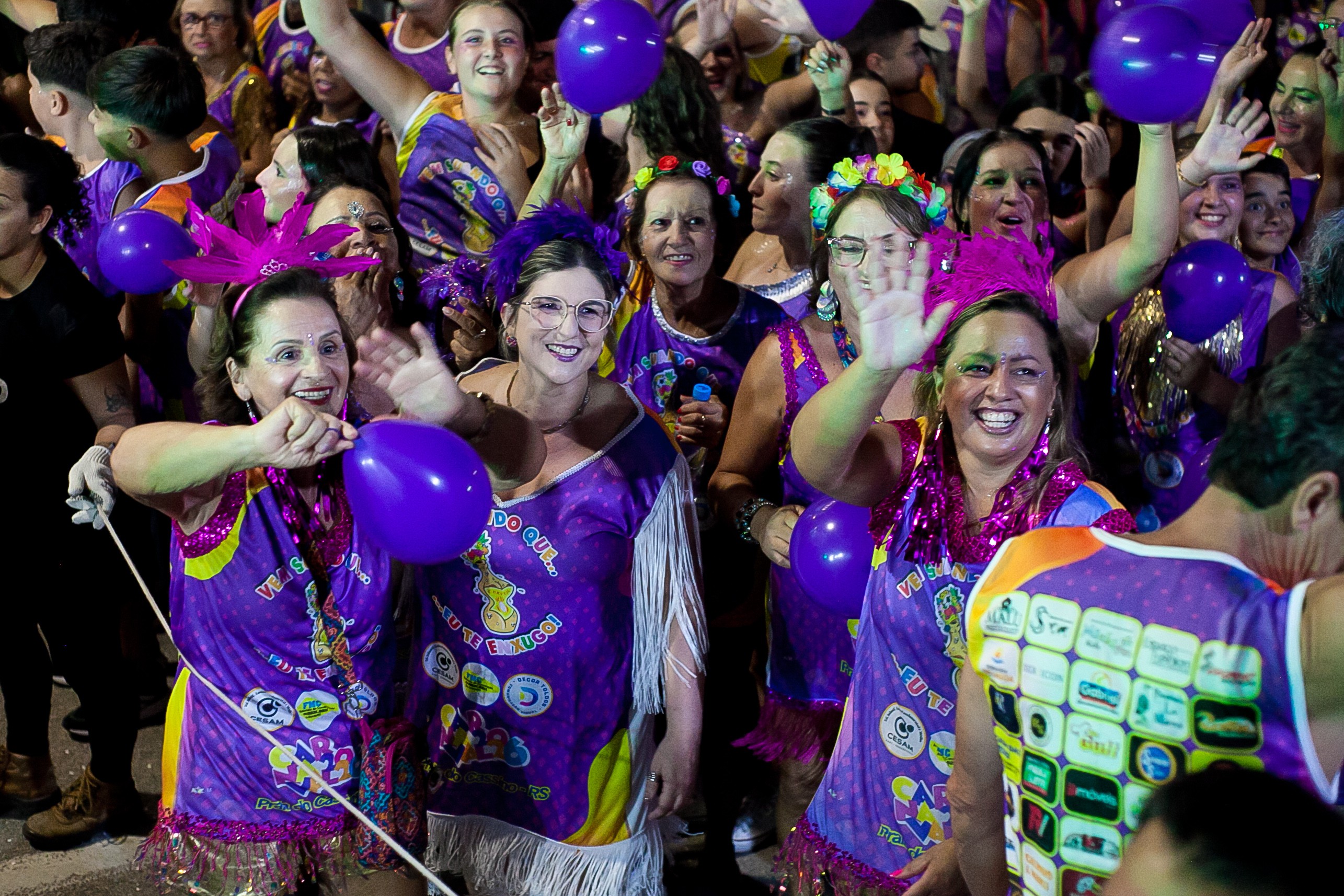 Primeira noite de carnaval é sucesso no Balneário Cassino