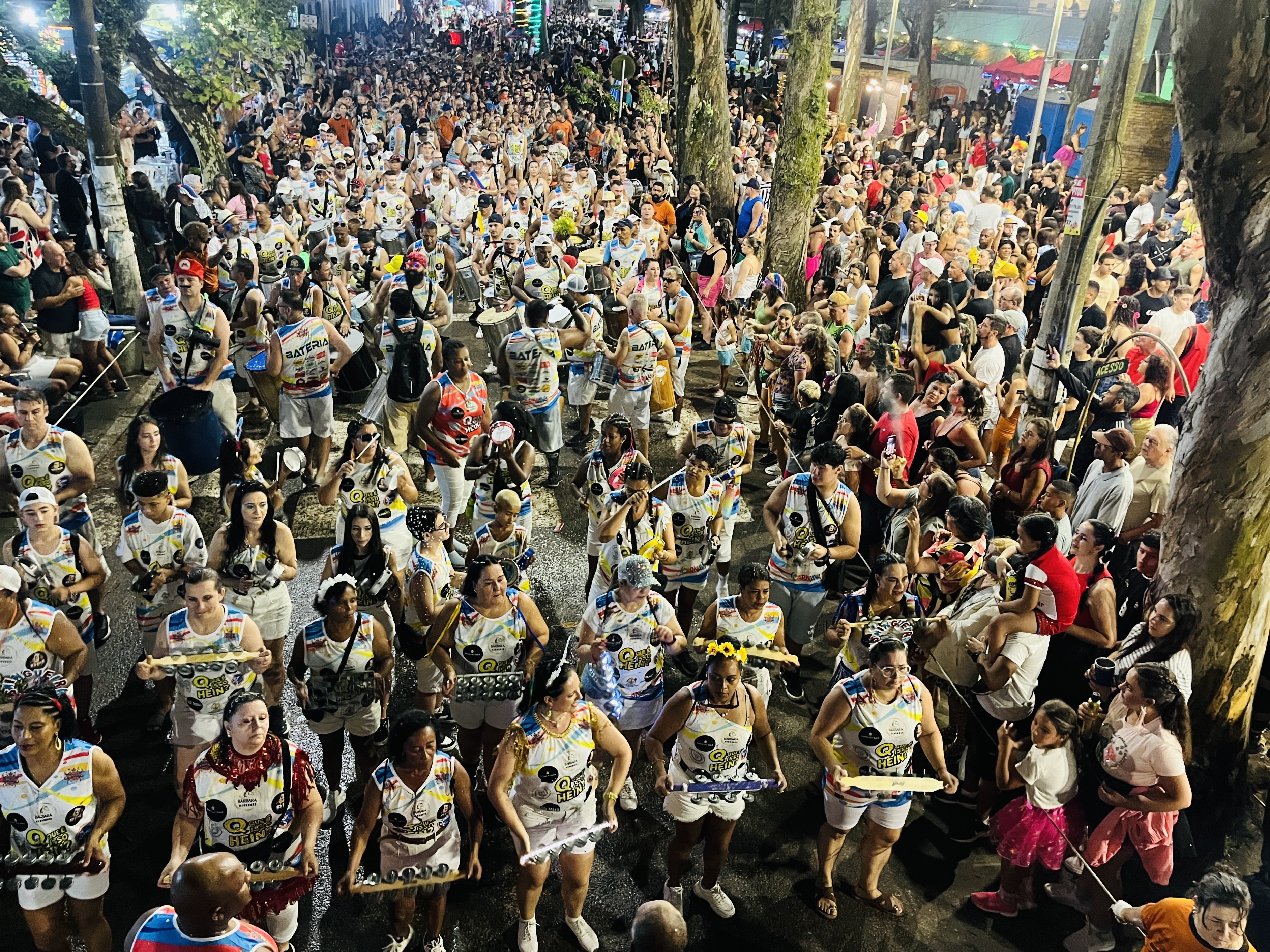 Cassino recebe bom público na quarta noite de Carnaval