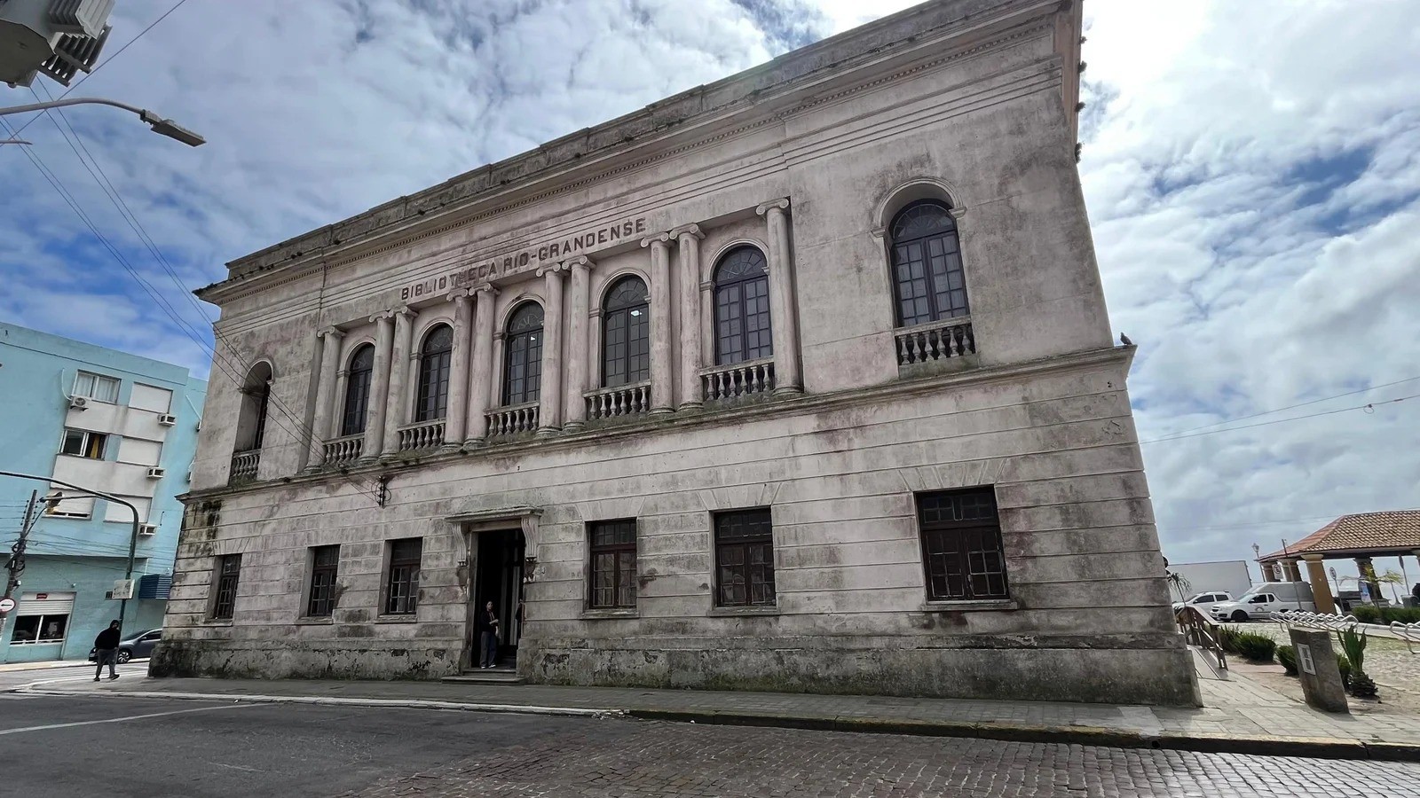 Biblioteca Rio-Grandense: 179 anos preservando a memória e o conhecimento no extremo sul do Brasil