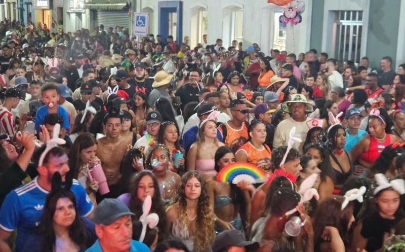 Carnaval 2026 movimenta multidão e celebra tradição na Rua General Osório