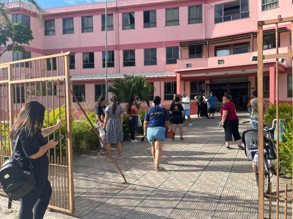 Rede municipal inicia ano letivo com aulas regulares e reforço em estrutura e equipe