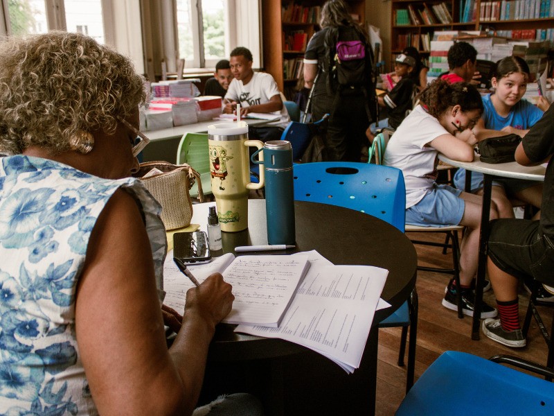 Prefeitura de Pelotas volta a protocolar contratação de professores e servidores de escola