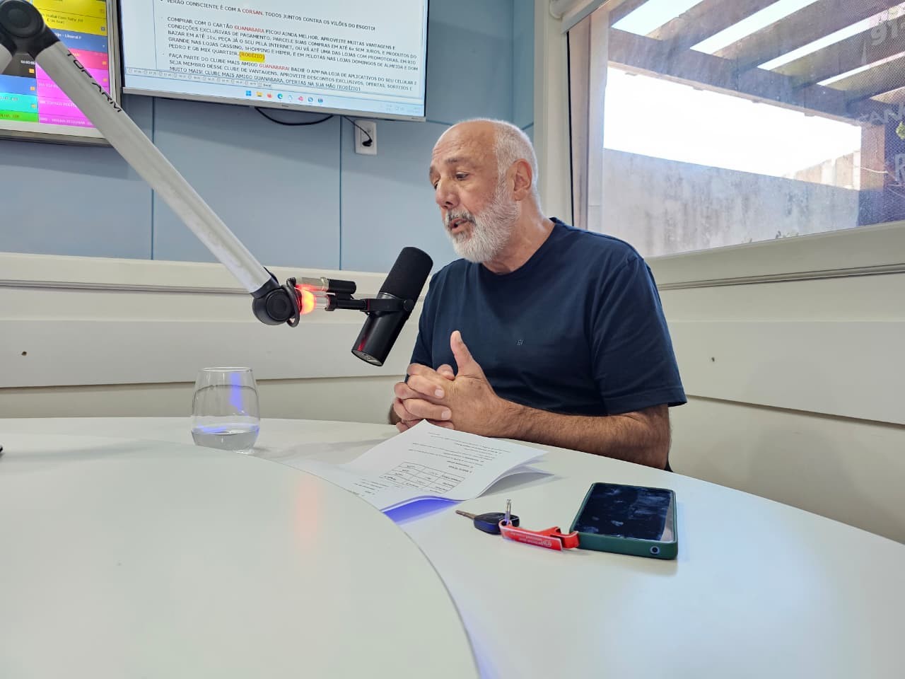 Secretário Dirceu Lopes detalha reforço nas equipes de capina e ampliação de contêineres em entrevista ao Giro