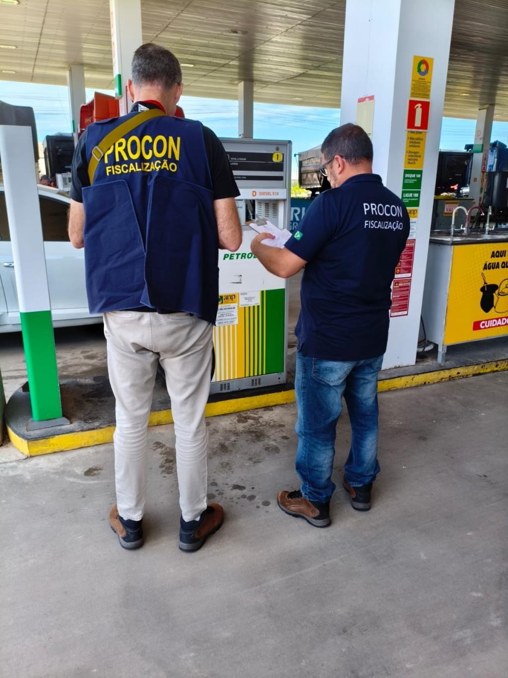 Procon de Rio Grande investiga possível aumento injustificado nos preços dos combustíveis