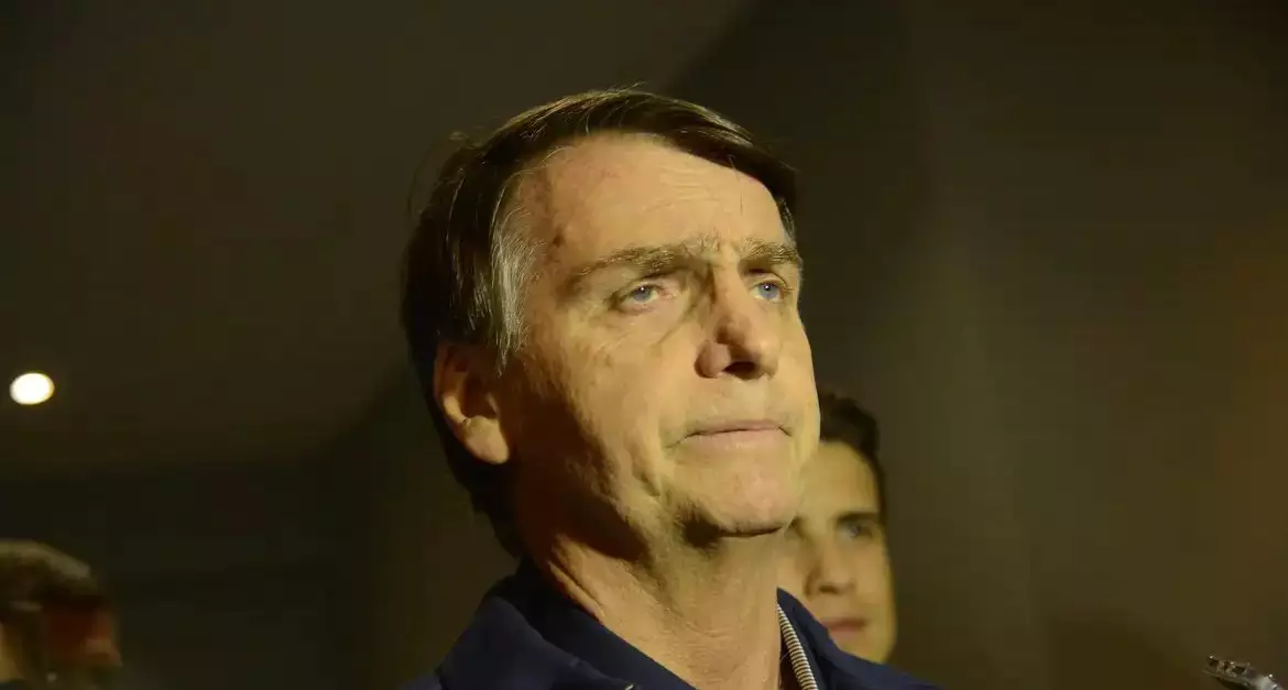 Ex-presidente Jair Bolsonaro é hospitalizado após passar mal nesta madrugada