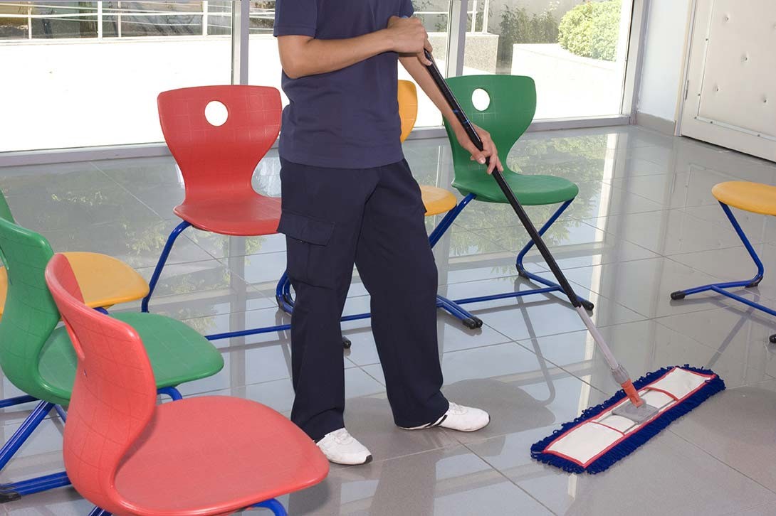 Número de casos confirmados de surto em Pelotas vai a 77. Escolas seguem sendo higienizadas.