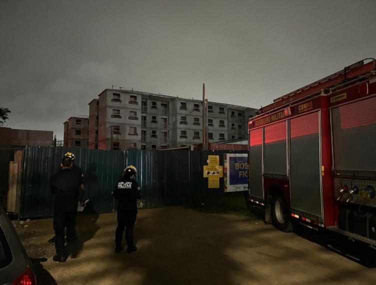 Três morrem em acidente com guindaste no bairro Fragata, em Pelotas