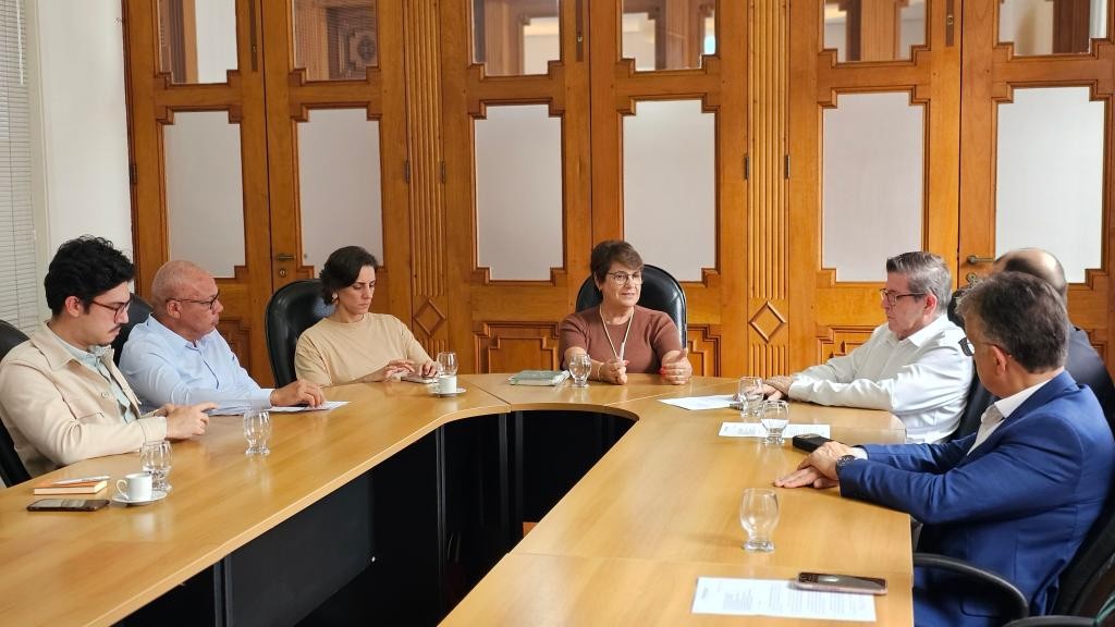 Reunião entre Prefeitura e Simers debate apoio e novos recursos para a Santa Casa