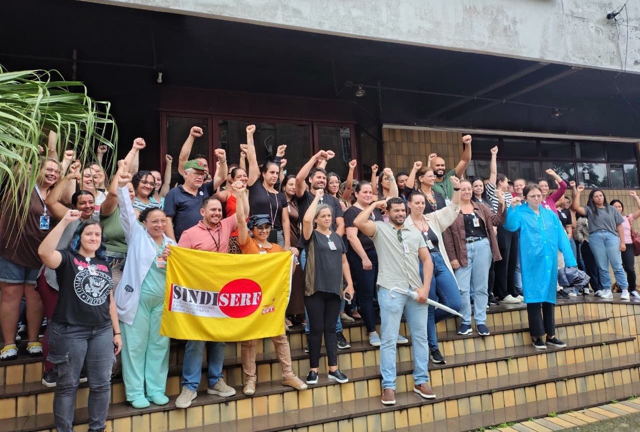 Greve nacional mobiliza servidores dos hospitais universitários de Rio Grande e Pelotas