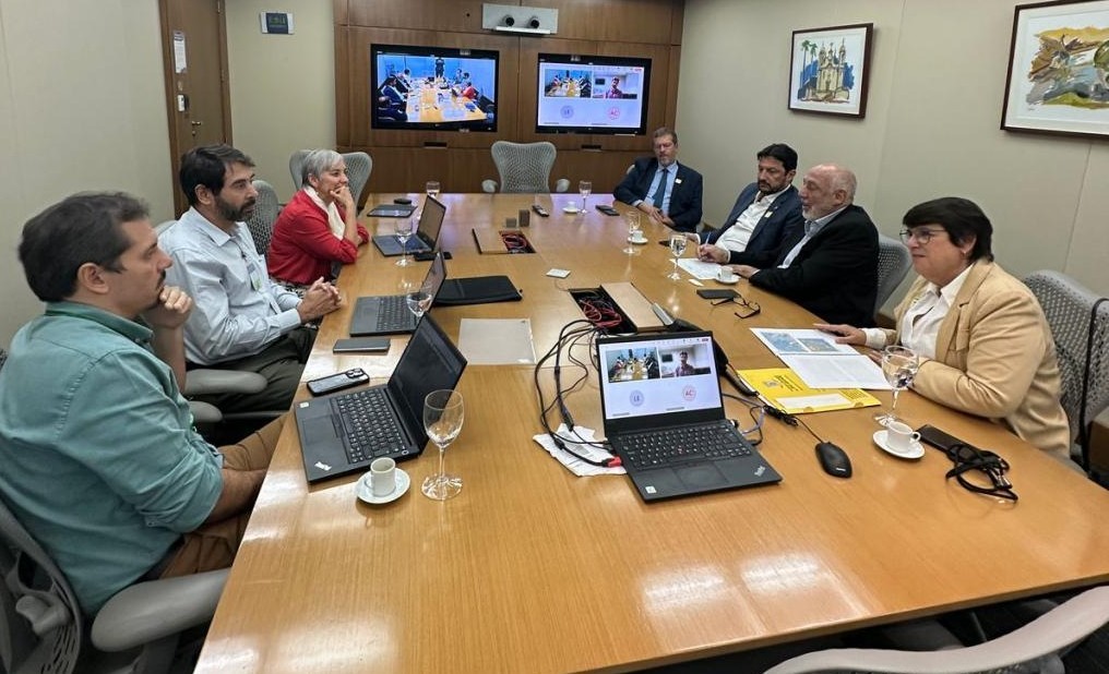 Executivo Municipal e lideranças visitam o BNDES em busca de parcerias para desenvolvimento socioambiental de Rio Grande