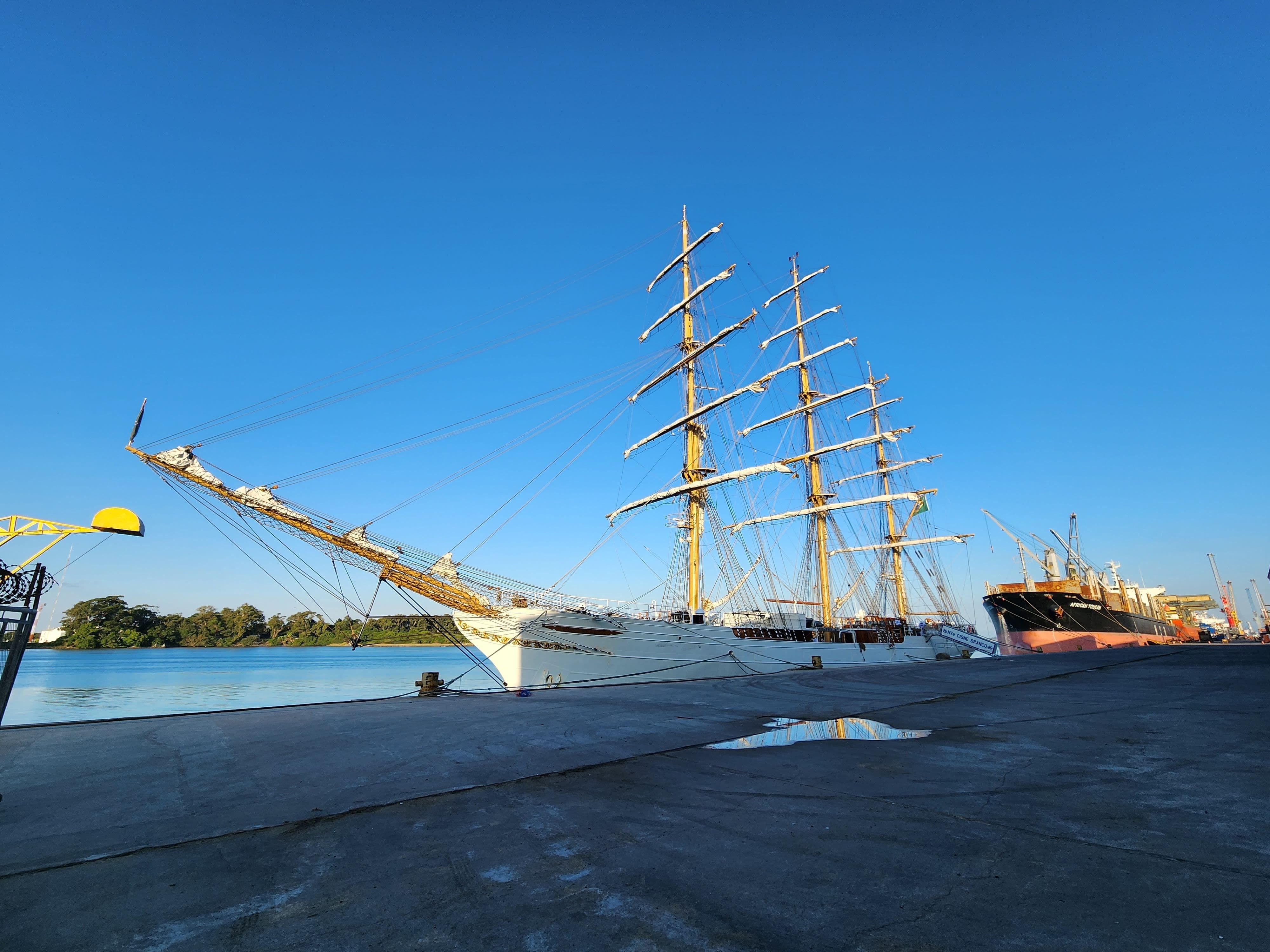 Navio-Veleiro Cisne Branco estará aberto para visitação gratuita neste domingo em Rio Grande