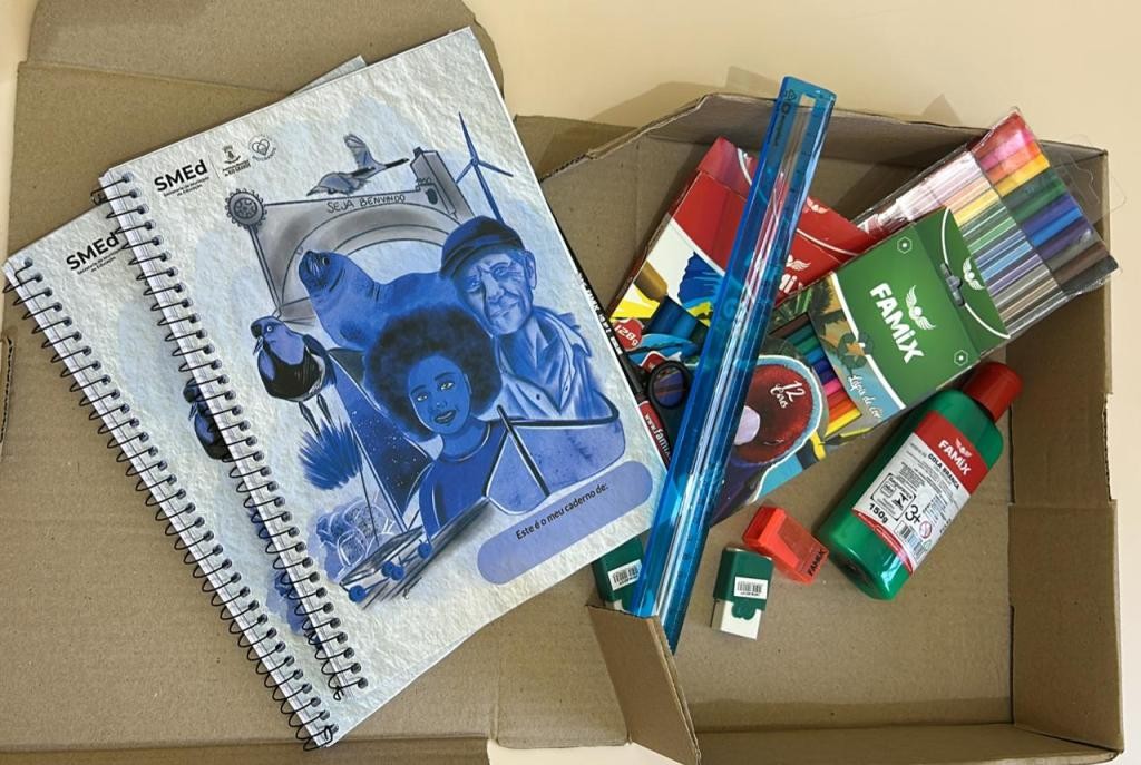 Prefeitura inicia entrega de mais de 16 mil kits escolares na rede municipal de ensino