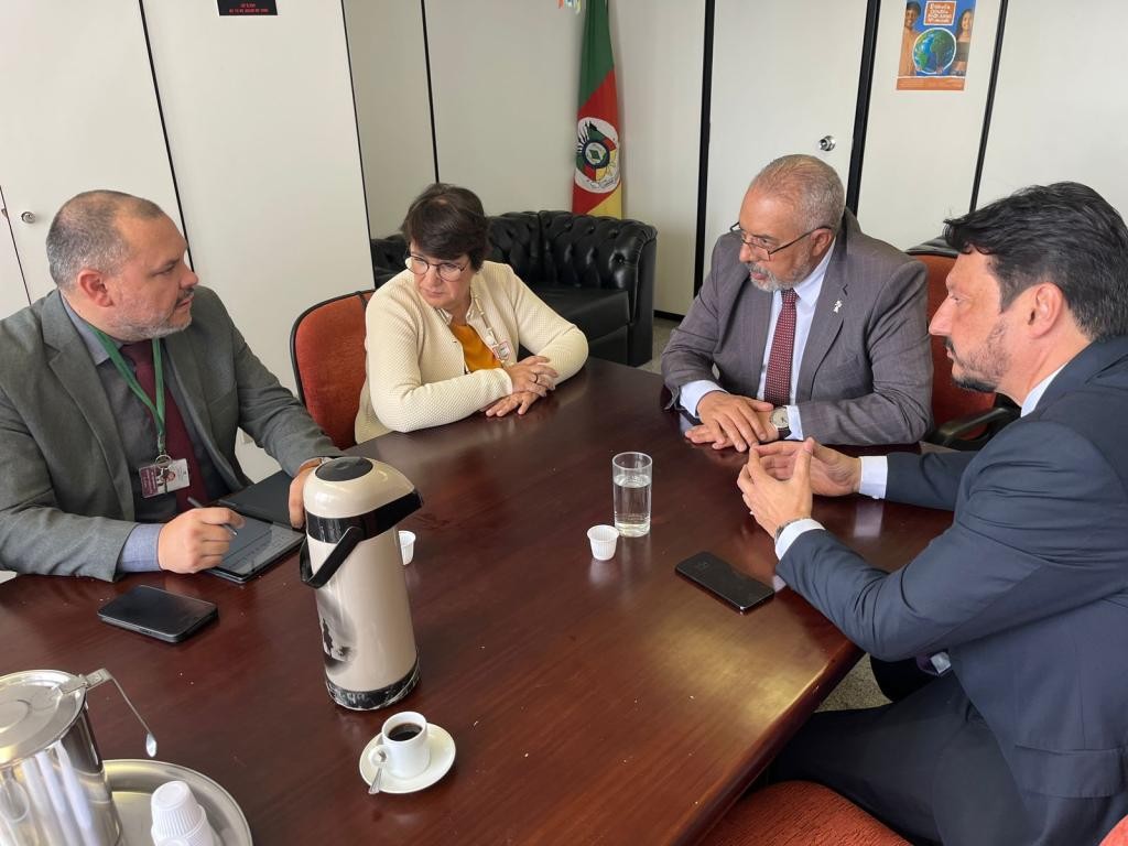 Prefeita de Rio Grande cumpre agenda em Brasília em busca de apoio para enfrentar emergências climáticas