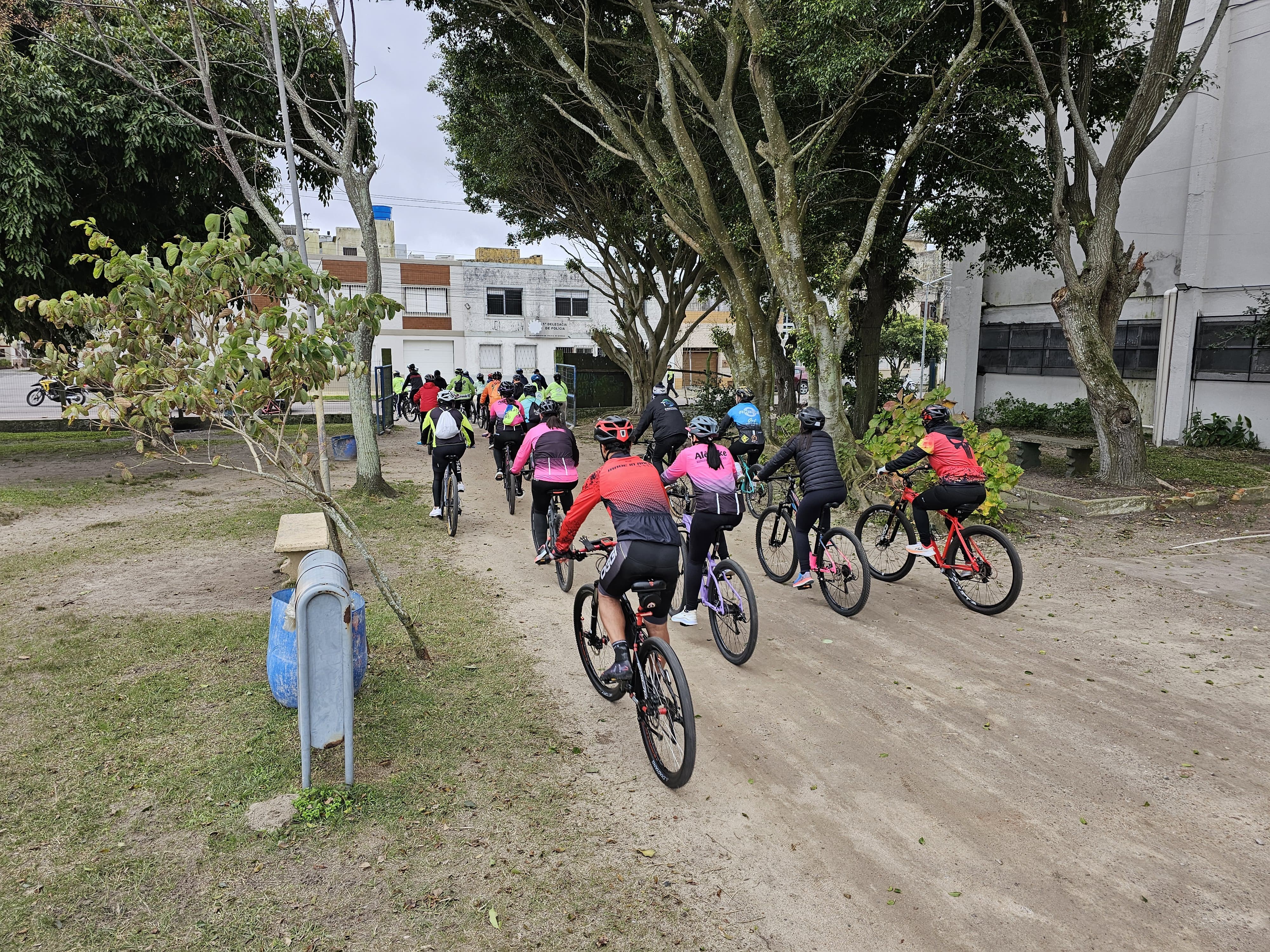 Grupo Oceano realizou o Passeio Ciclístico do Meio Ambiente neste sábado (28)