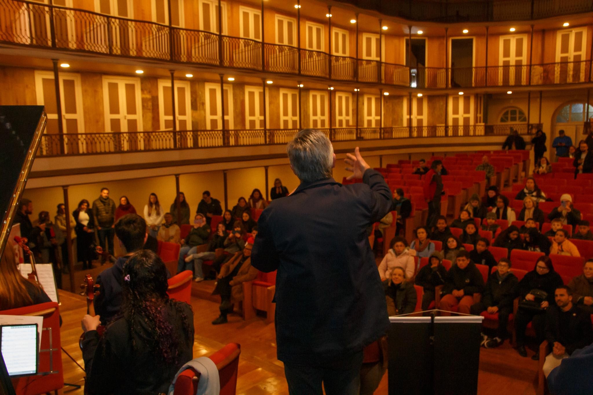 Theatro Sete de Abril reabre suas portas simbolicamente para celebrar aniversário de  Pelotas