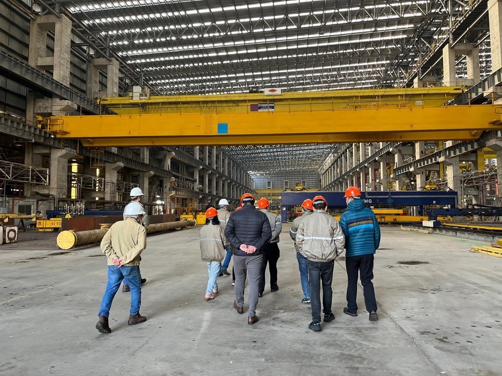 Empresários chineses visitam a infraestrutura do Estaleiro Rio Grande