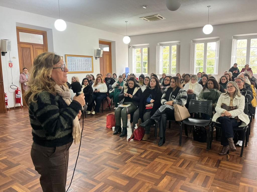 Rede Municipal de Ensino de Rio Grande avalia avanços e desafios do primeiro semestre letivo de 2025