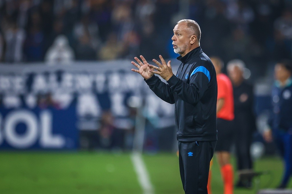 Grêmio perde no Peru e se complica na Sul-Americana