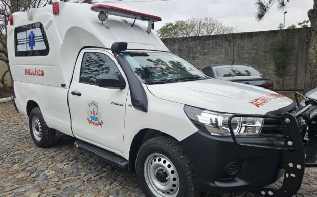 São José do Norte amplia frota da saúde com nova ambulância 4x4