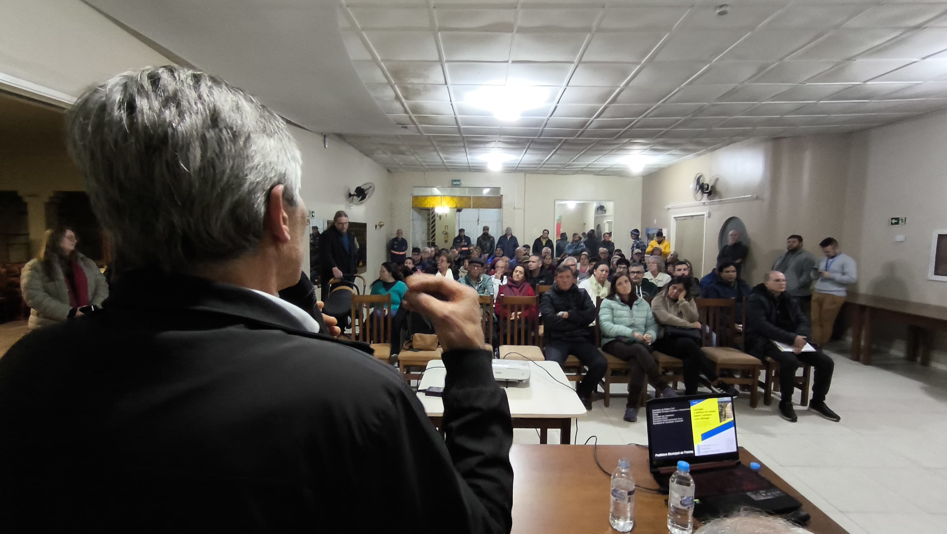 Prevenção contra cheias pauta encontro com moradores do Laranjal