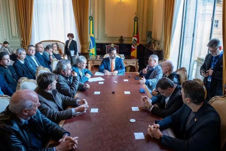 RS anuncia R$ 100 milhões em crédito para exportadores afetados por tarifa de Trump