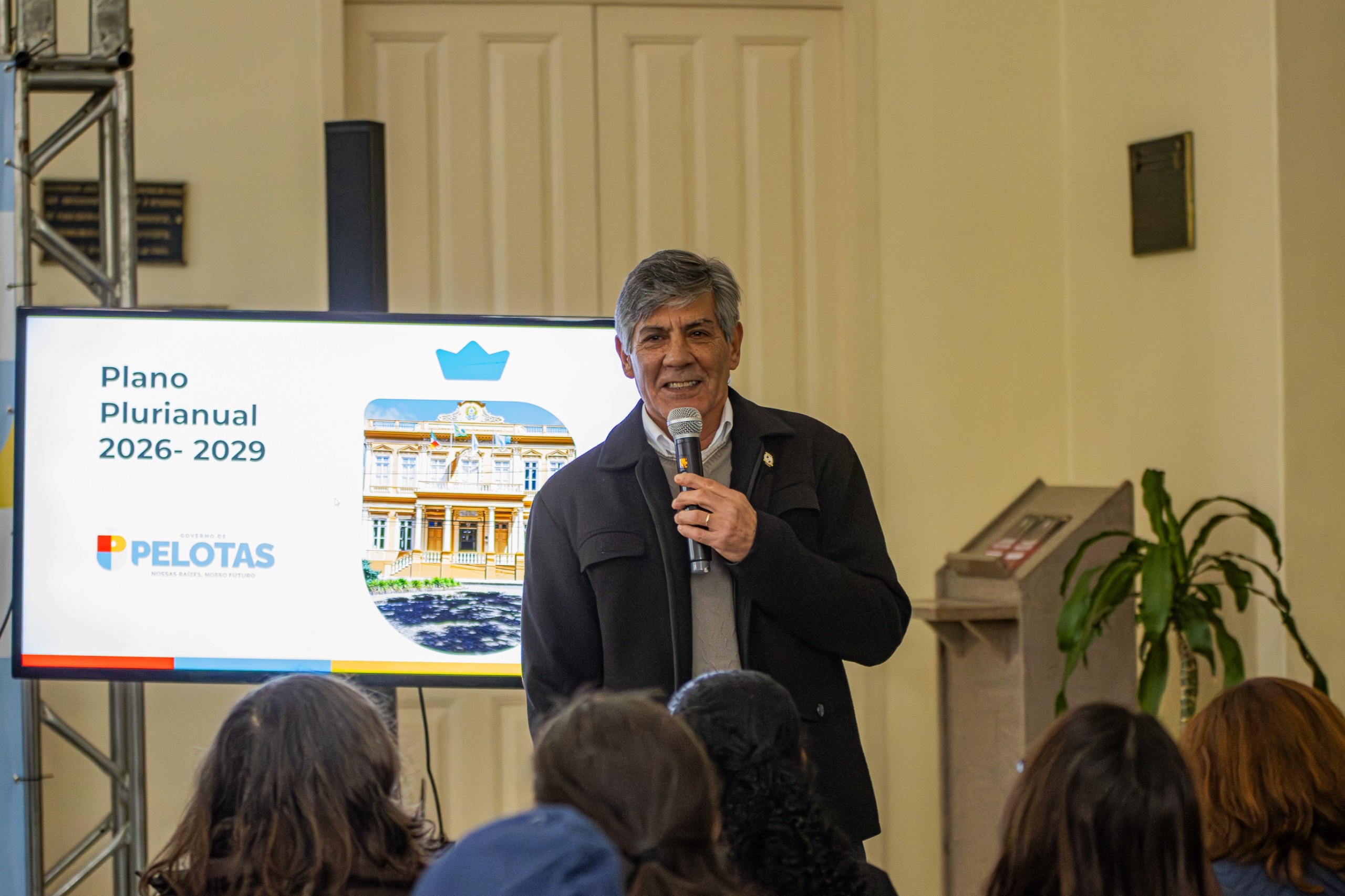 Prefeito apresenta Plano Plurianual com previsão de R$ 9,4 bilhões em investimentos