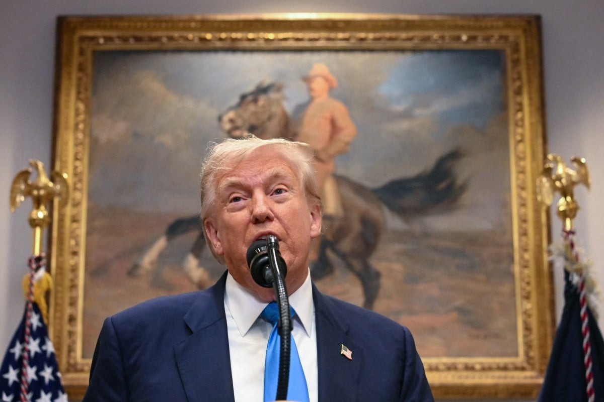Donald Trump assina decreto que impõe tarifa de 50% ao Brasil e sanciona ministros do STF