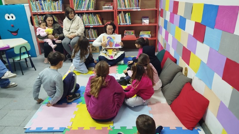 Biblioteca Delfina da Cunha realiza edição de férias do Projeto Canto do Conto