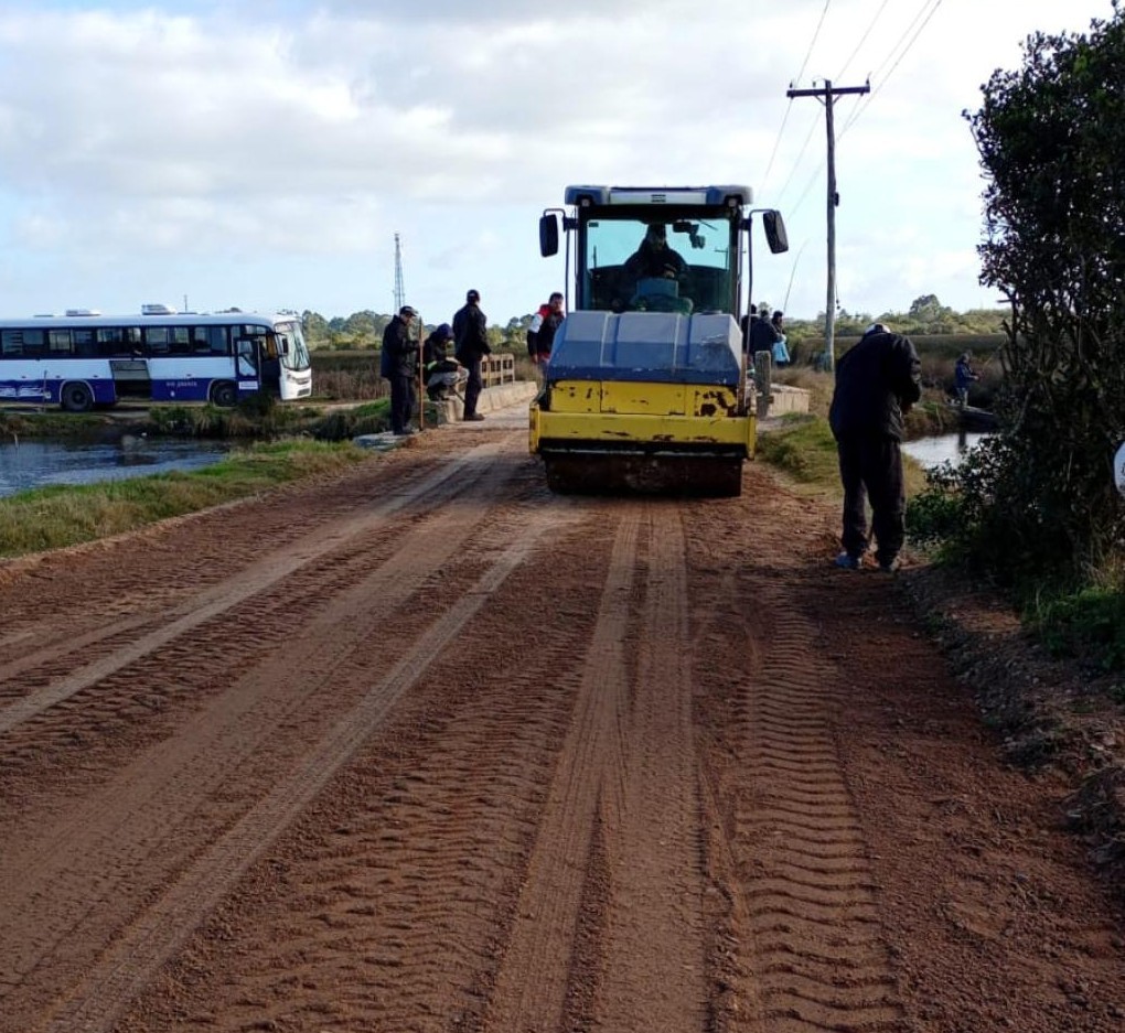  Prefeitura de Rio Grande prepara pavimentação da estrada entre Vila da Quinta e Ilha do Leonídio