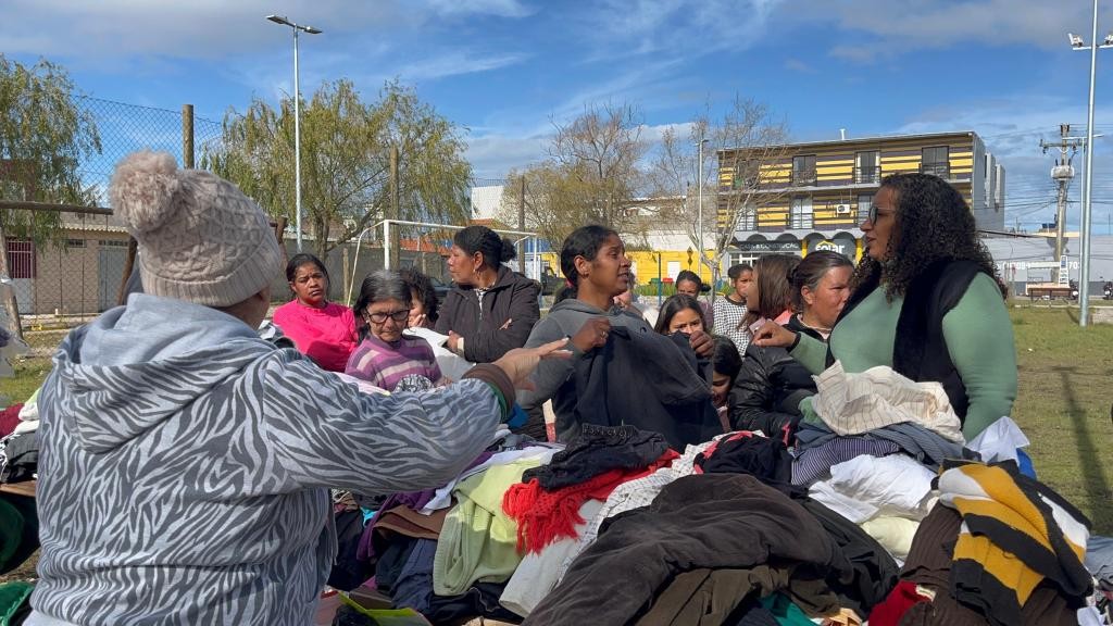 Prefeitura promove Varal Solidário na Henrique Pancada e leva apoio a famílias afetadas por enchente