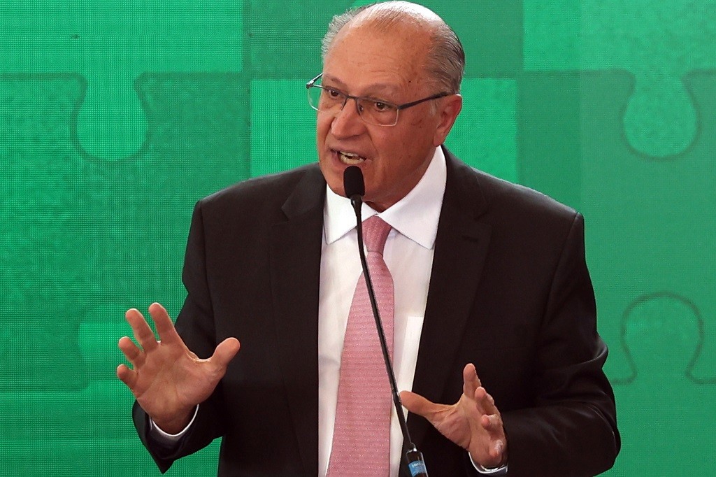 Plano de contingência ao tarifaço deve sair até terça, diz Alckmin